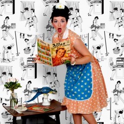 50s Housewives Half-Scale Retro Wallpaper